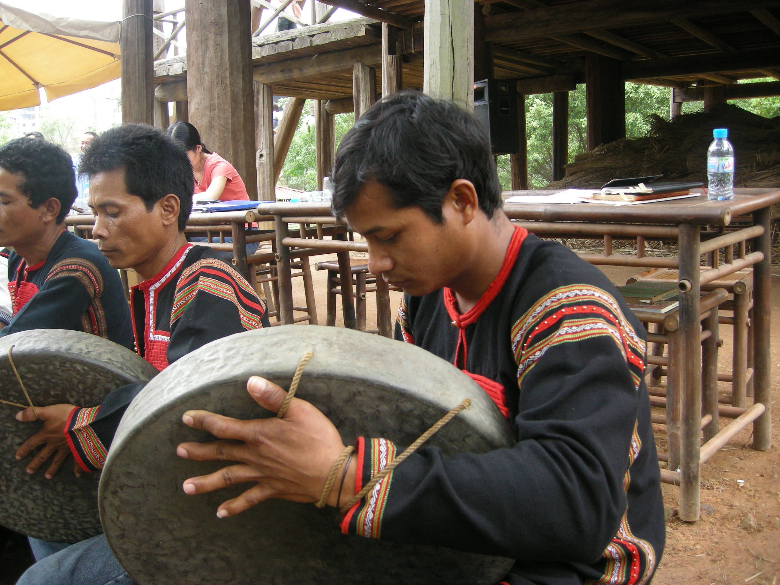 Kon Tum province villages equipped with gongs